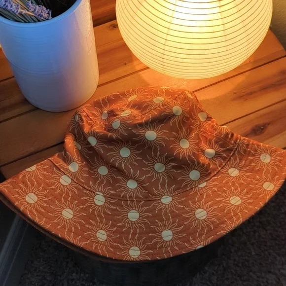 J. Crew Reversible Bucket Hat in Caramel Sunburst - Picture 2 of 4